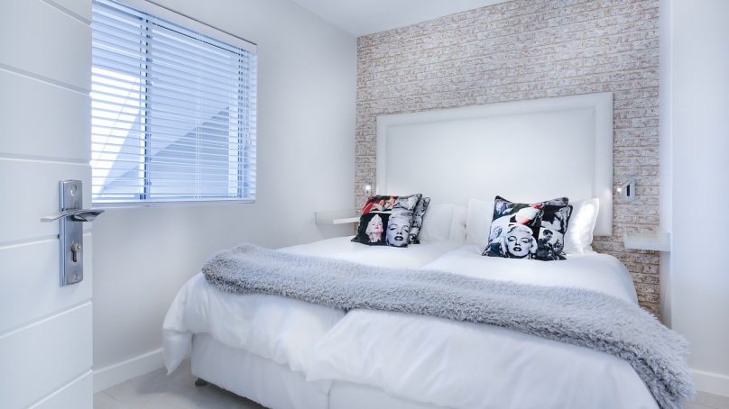 Jak urządzić pomieszczenie nowoczesnymi meblami do sypialni?